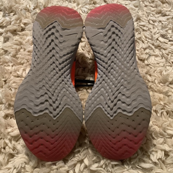 Nike Epic React Flyknit (GS) Sz 7Y Copper flash/Black Exc. condition 943311 800 - Picture 8 of 9